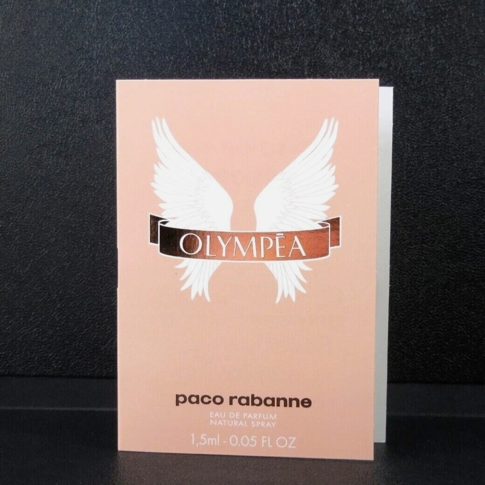 Paco Rabanne Olympéa Peach and White Design